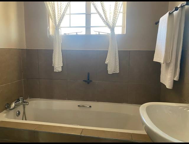 2 BEDROOM APARTMENT FOR SALE IN SAGEWOOD